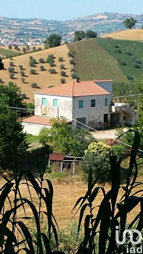 Casa con 12 locali in vendita in Localitãnbsp Coricella, Atri