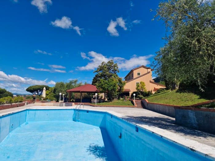 Casa con 6 locali in vendita in Fontia Fossola Fossone, Carrara