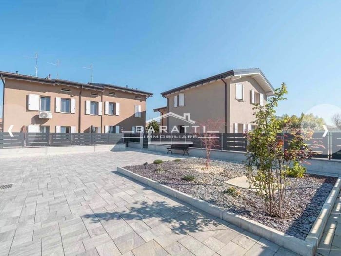 Casa con 6 locali in vendita in Centro, Reggiolo