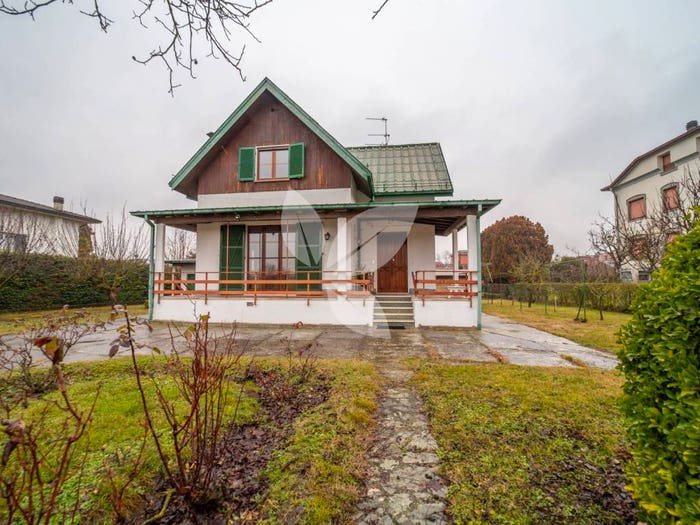 Casa con 6 locali in vendita in Strada Due Castagne, Campus Gaione, Parma