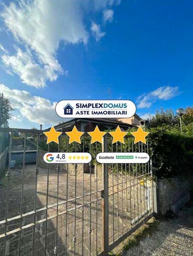 Appartamento con 6 locali in vendita in delle Robinie, Colle Farnese, Nepi