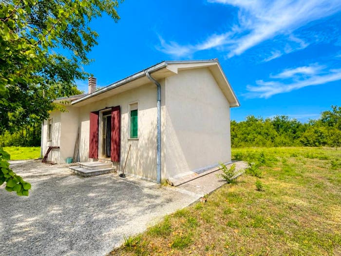 Casa quadrilocale in vendita in Contrada Valle Scalza, Fontechiari