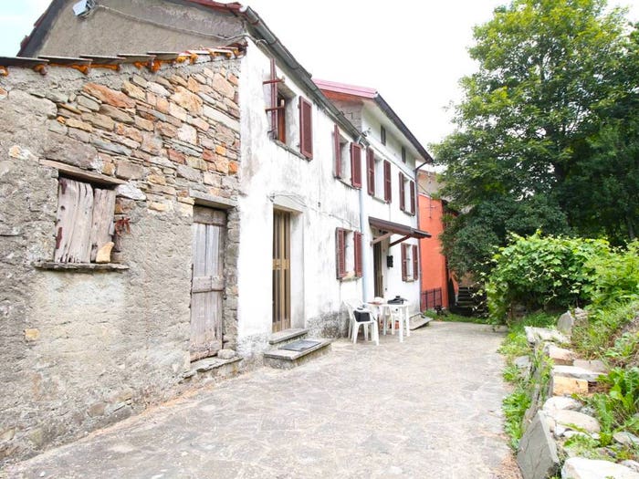 Casa quadrilocale in vendita in Tornolo