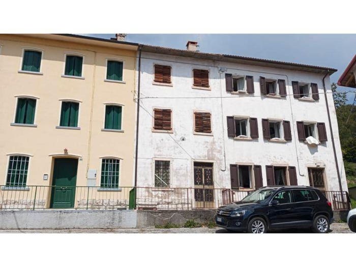 Casa con 6 locali in vendita in Contrà Grotti, Fontana, Tonezza del Cimone