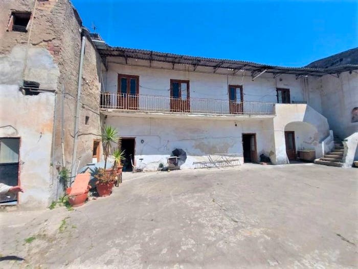 Appartamento trilocale in vendita in VIA TRE GRAZIE N SNC, Centro, Grazzanise