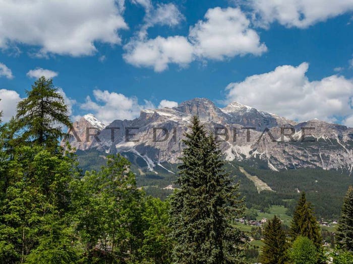 Appartamento con 6 locali in vendita in Centro, Cortina d'Ampezzo