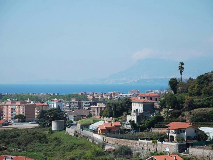 Appartamento trilocale in vendita in Via Garibbe, Centro, Vallecrosia