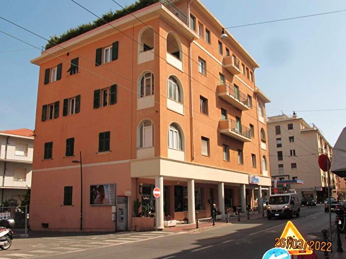 Appartamento bilocale in vendita in Via Vittorio Emanuele II, Centro, Bordighera