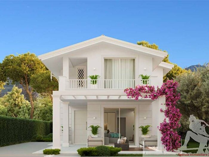 Casa con 6 locali in vendita in Centro, Forte dei Marmi