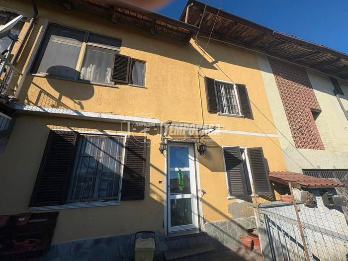 Casa quadrilocale in vendita in Via della Rocca, Centro, Cerreto d'Asti