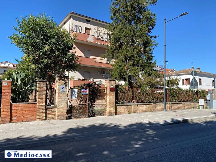 Appartamento con 5 locali in vendita in Via del Mare, Lanciano