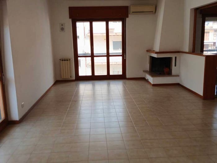 Appartamento con 6 locali in vendita in Via Marzo, Centro, Itri