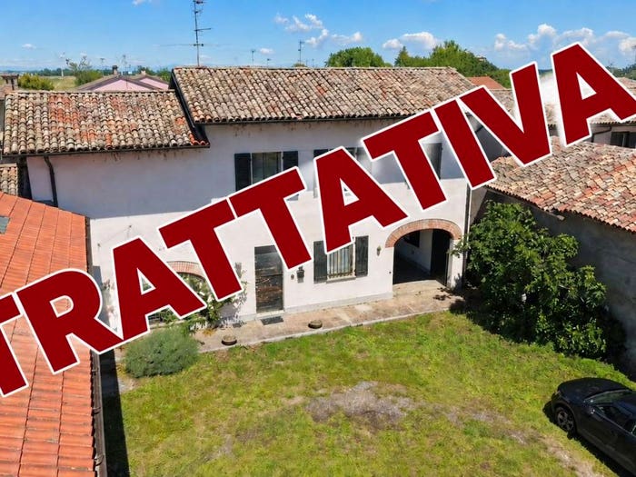 Casa quadrilocale in vendita in Via Fraz Torradello, Battuda
