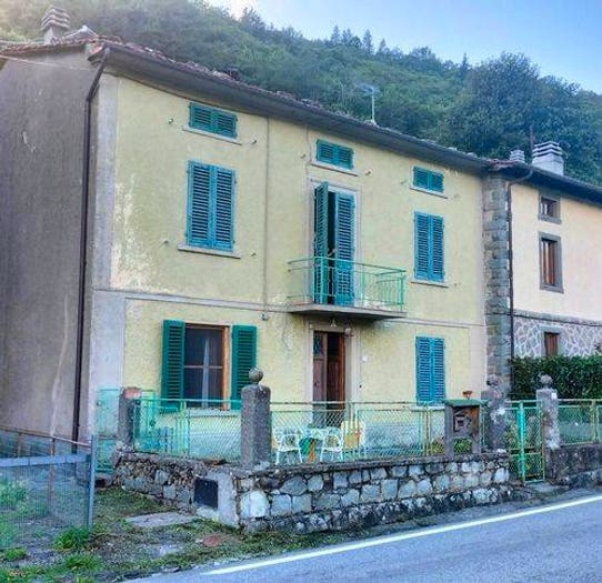 Casa con 6 locali in vendita in Abetone Cutigliano
