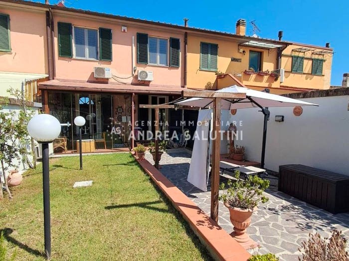 Casa quadrilocale in vendita in Via di Montenero, Montenero Basso Montenero Alto, Livorno