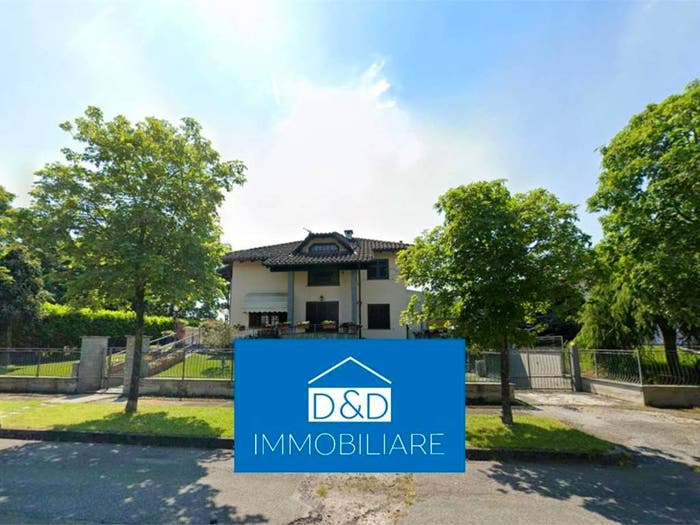 Casa con 6 locali in vendita in Via Caduti di Nassiriya, Novi Ligure