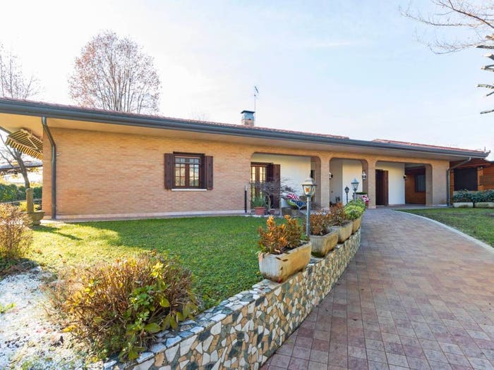 Casa con 6 locali in vendita in Via Vittorio Veneto, Centro, Casale sul Sile