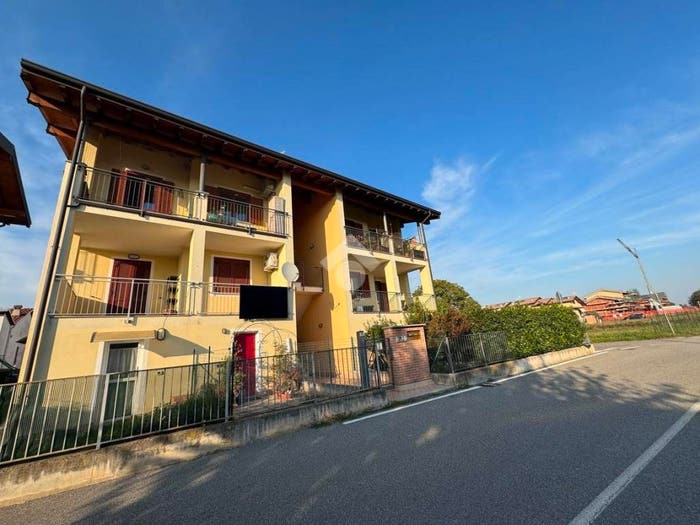 Appartamento bilocale in vendita in Via Giacomo Fauser, Centro, Bellinzago Novarese
