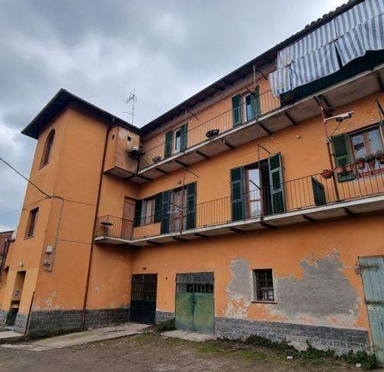 Appartamento quadrilocale in vendita in Via Cravenna, Novi Ligure