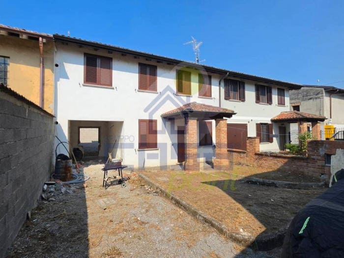 Casa trilocale in vendita in VICOLO LEOPARDI, Grumello Cremonese, Grumello Cremonese ed Uniti