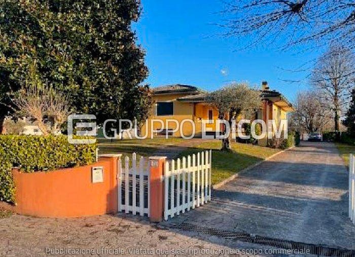 Casa con 6 locali in vendita in frazione Cecchini Via Codopè, Cecchini, Pasiano di Pordenone