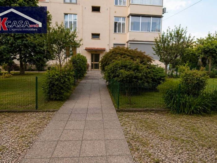 Casa quadrilocale in vendita in Enrico Rocca, Centro, Gorizia