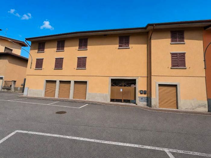 Casa con 6 locali in vendita in Piazza Vittorio Veneto, Centro, Bolgare