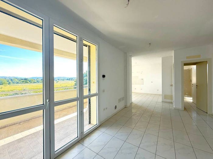 Appartamento quadrilocale in vendita in Via Marco Valerio Marziale, Romiti, Forlì