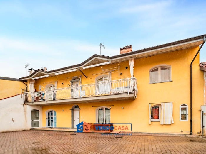Appartamento con 5 locali in vendita in Via Roma, Centro, Beinette