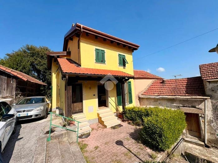 Casa con 6 locali in vendita in Via Livellato, Livellato, Ceranesi