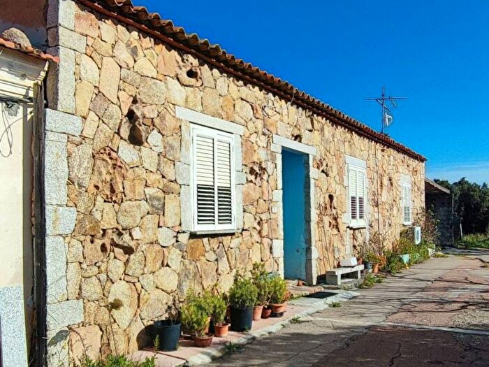 Casa con 5 locali in vendita in Via Belvedere, Padru