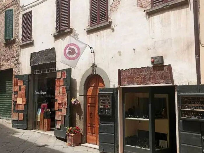 Casa con 6 locali in vendita in Via Valigiaia, Centro, Lucignano