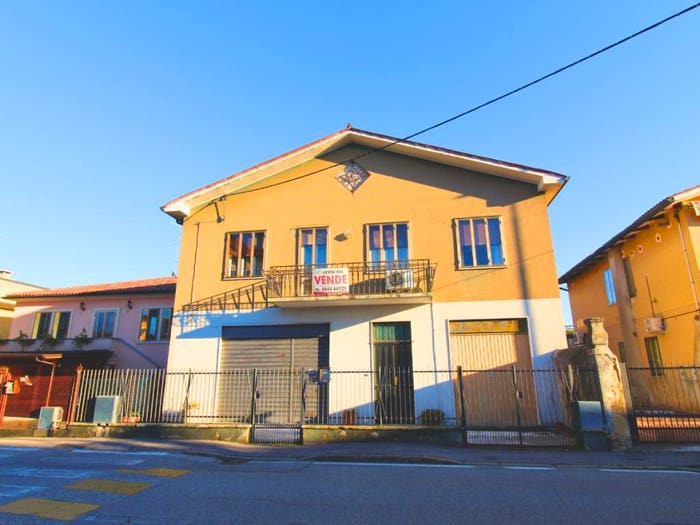 Casa con 6 locali in vendita in Via Camillo Bonioli, Centro, Lonigo