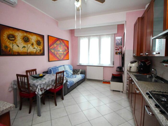 Appartamento trilocale in vendita in Via Trieste, Centro, Parabiago