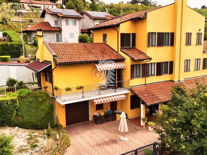 Casa con 6 locali in vendita in Via Don Eugenio Gherlone, Centro, Cossombrato