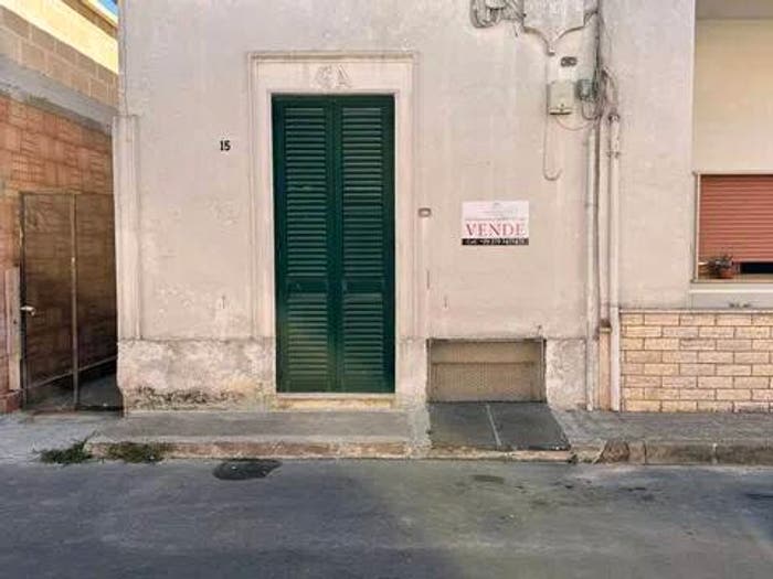 Appartamento quadrilocale in vendita in Via Vincenzo Monti No Number, Centro, Veglie