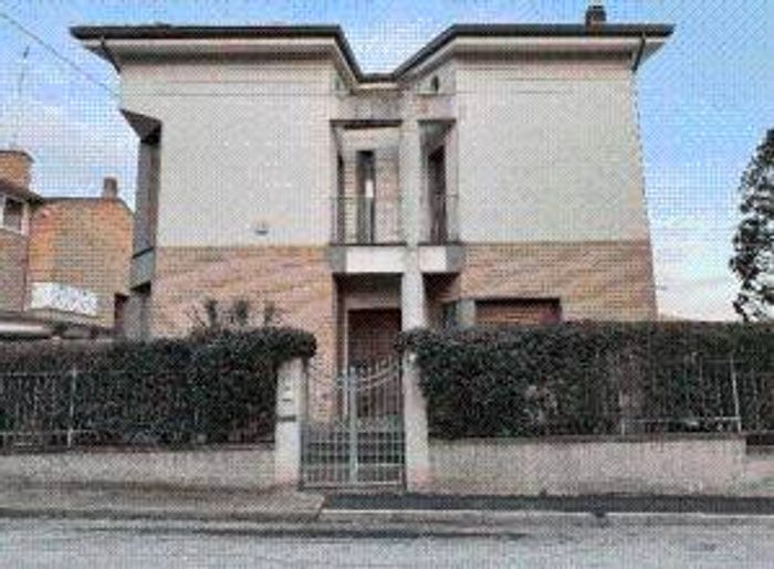 Casa con 6 locali in vendita in Via Giuseppe Giacosa, San Marone San Giuseppe Risorgimento, Civitanova Marche