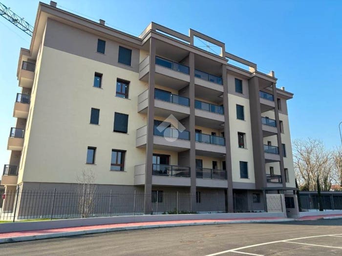 Appartamento trilocale in vendita in Via della Libertà, Semicentro Isola, Corbetta