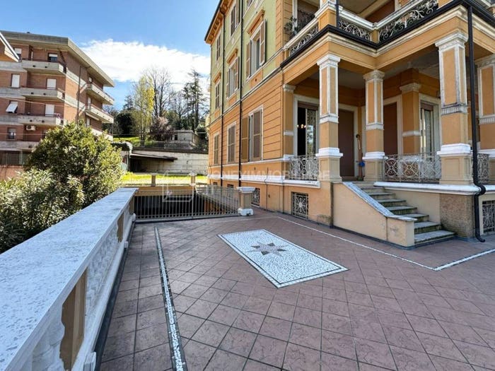 Appartamento quadrilocale in affitto in Viale Romagnosi, Centro, Salsomaggiore Terme