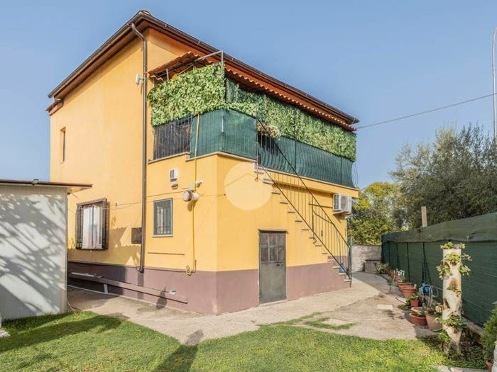 Appartamento trilocale in vendita in Via SS, Borghetto, Civita Castellana