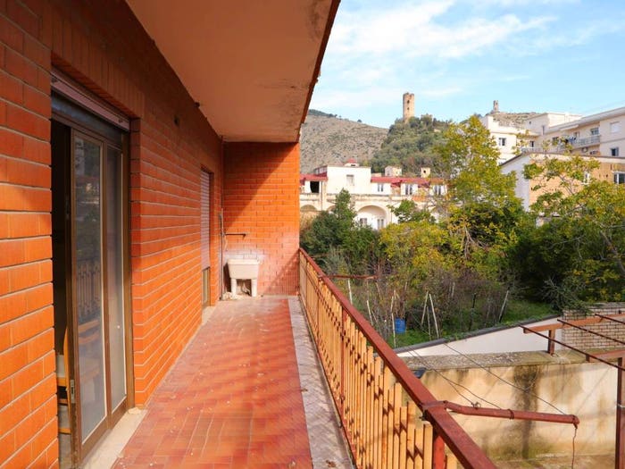 Appartamento con 6 locali in vendita in Via Tiglio San Biagio, Centro, Maddaloni