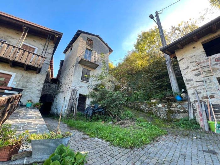 Casa trilocale in vendita in Via Marescialli, Torchione Moia, Albosaggia
