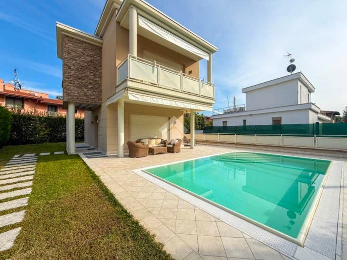 Casa con 6 locali in vendita in Via Sant'Anna, Padenghe sul Garda