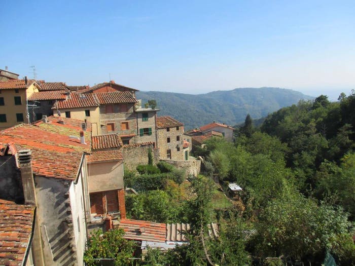 Casa quadrilocale in vendita in Via di Medicina, Castelli Pescia Nord, Pescia
