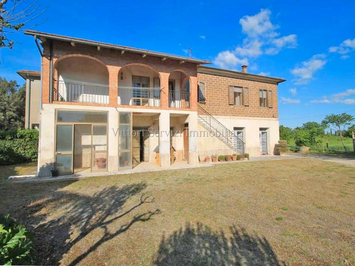Casa con 5 locali in vendita in via valdichiana, Abbadia, Montepulciano