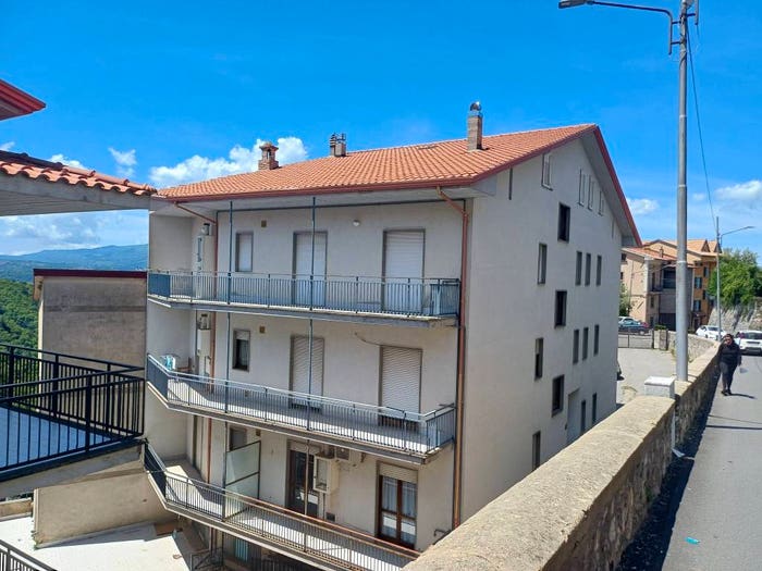 Appartamento trilocale in vendita in Via Paolo Cappello, Pedace Perito, Casali del Manco