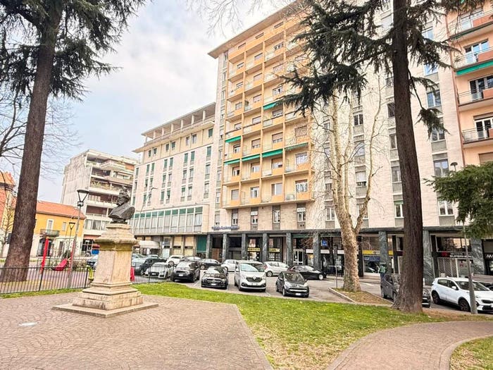 Appartamento trilocale in vendita in Piazza Risorgimento, Centro, Gallarate
