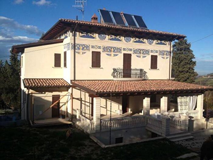Casa con 6 locali in vendita in Strada Statale, Centro, Teramo