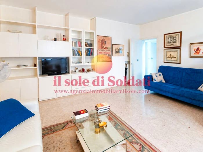 Appartamento trilocale in vendita in Via Firenze, Marina di Massa Centro, Massa