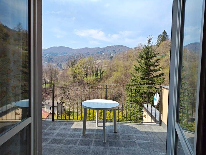 Appartamento trilocale in vendita in Via Fratelli Palli, Lanzo D'Intelvi, Alta Valle Intelvi